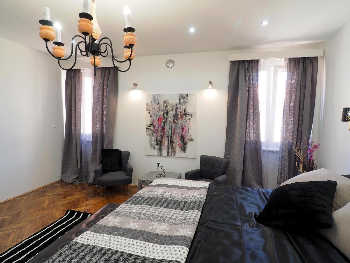 Deluxe Zoya Centar Apartment Pula Phòng bức ảnh
